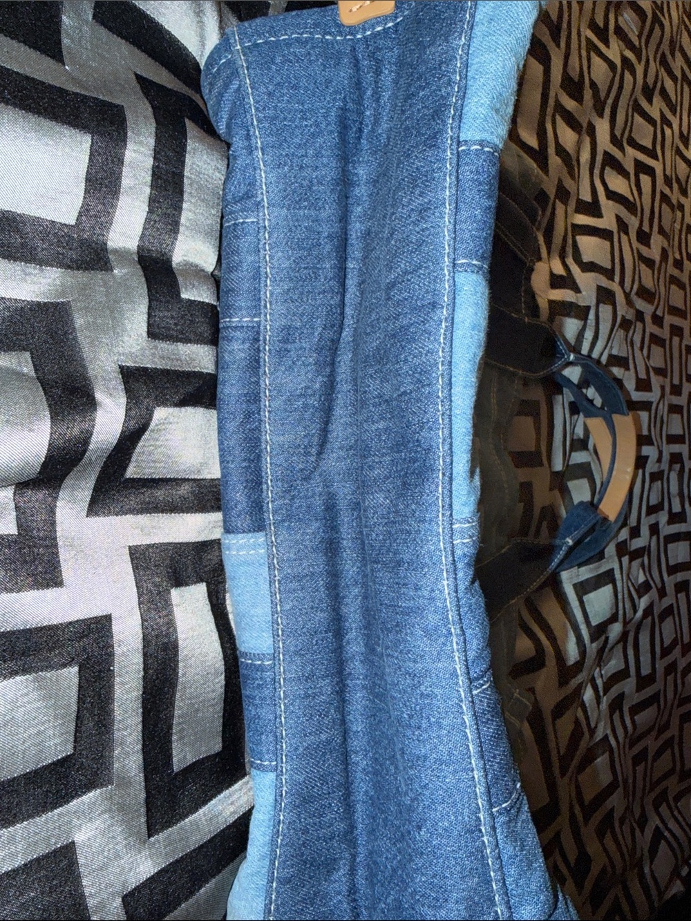 Marc Jacobs Large Blue Patchwork Denim Tote with Logo - Picture 2 of 8